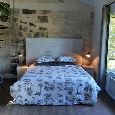 Une Chambre A Uzes Bagian luar foto