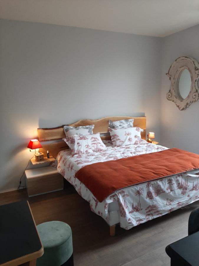 Une Chambre A Uzes Bagian luar foto