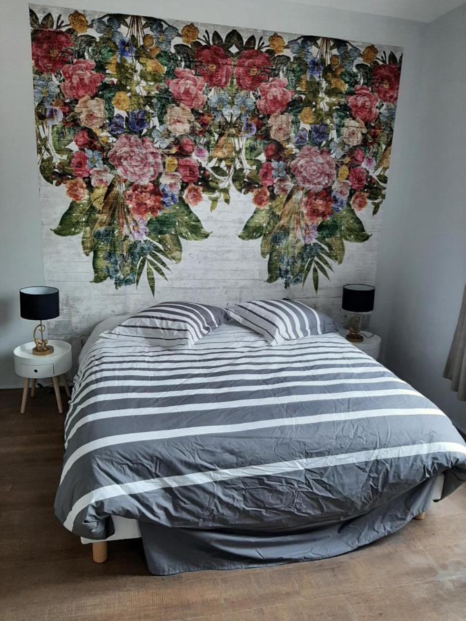 Une Chambre A Uzes Bagian luar foto