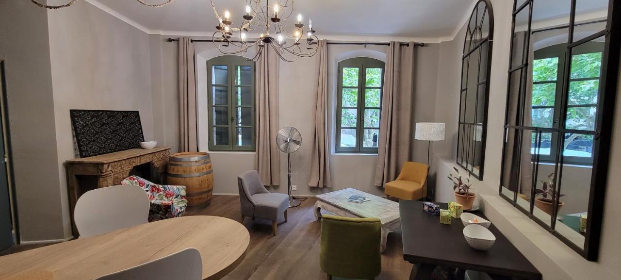 Une Chambre A Uzes Bagian luar foto